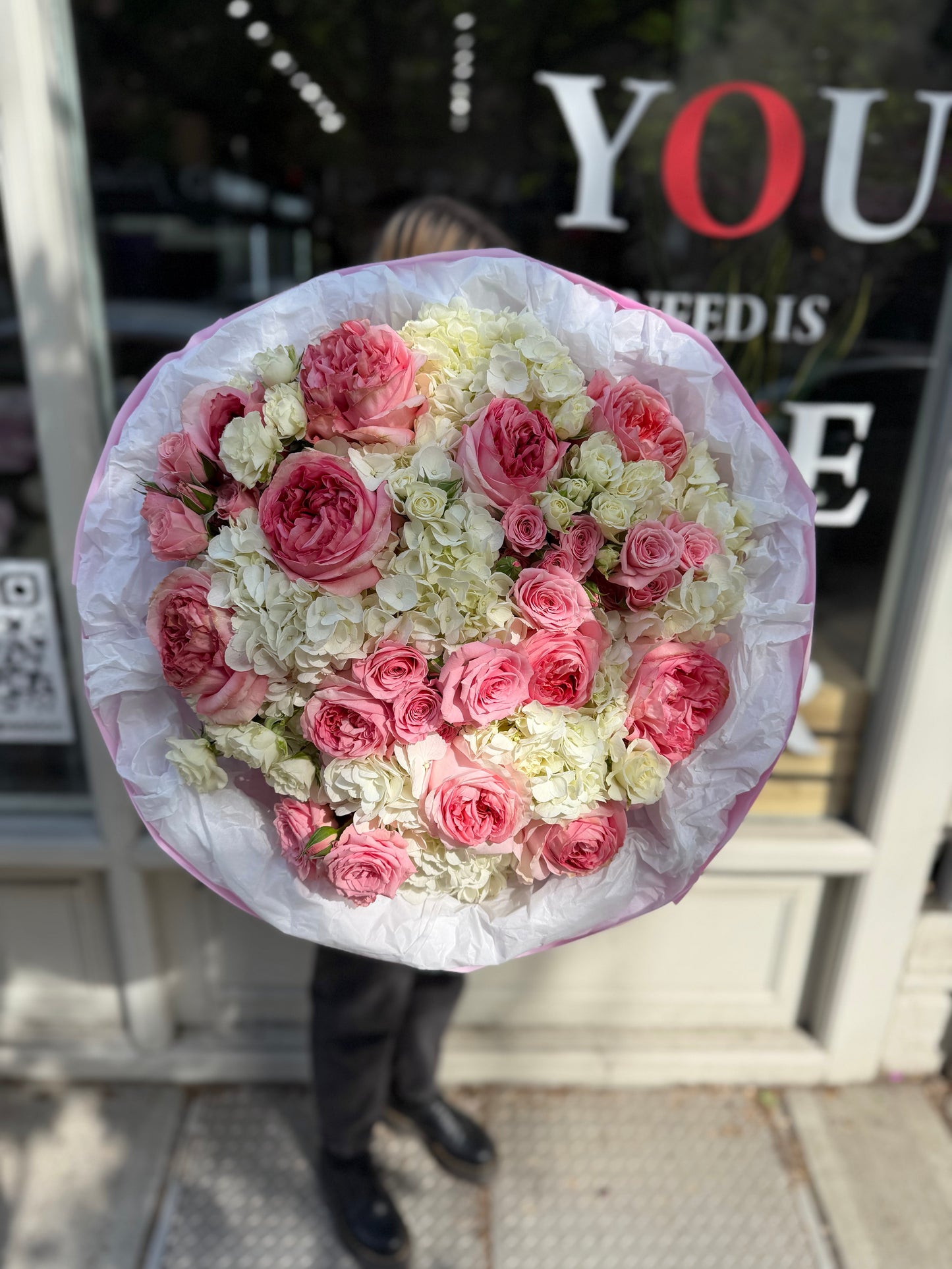 "Everything for you" Bouquet (Garden Roses, Hydrangeas, Spray Roses)