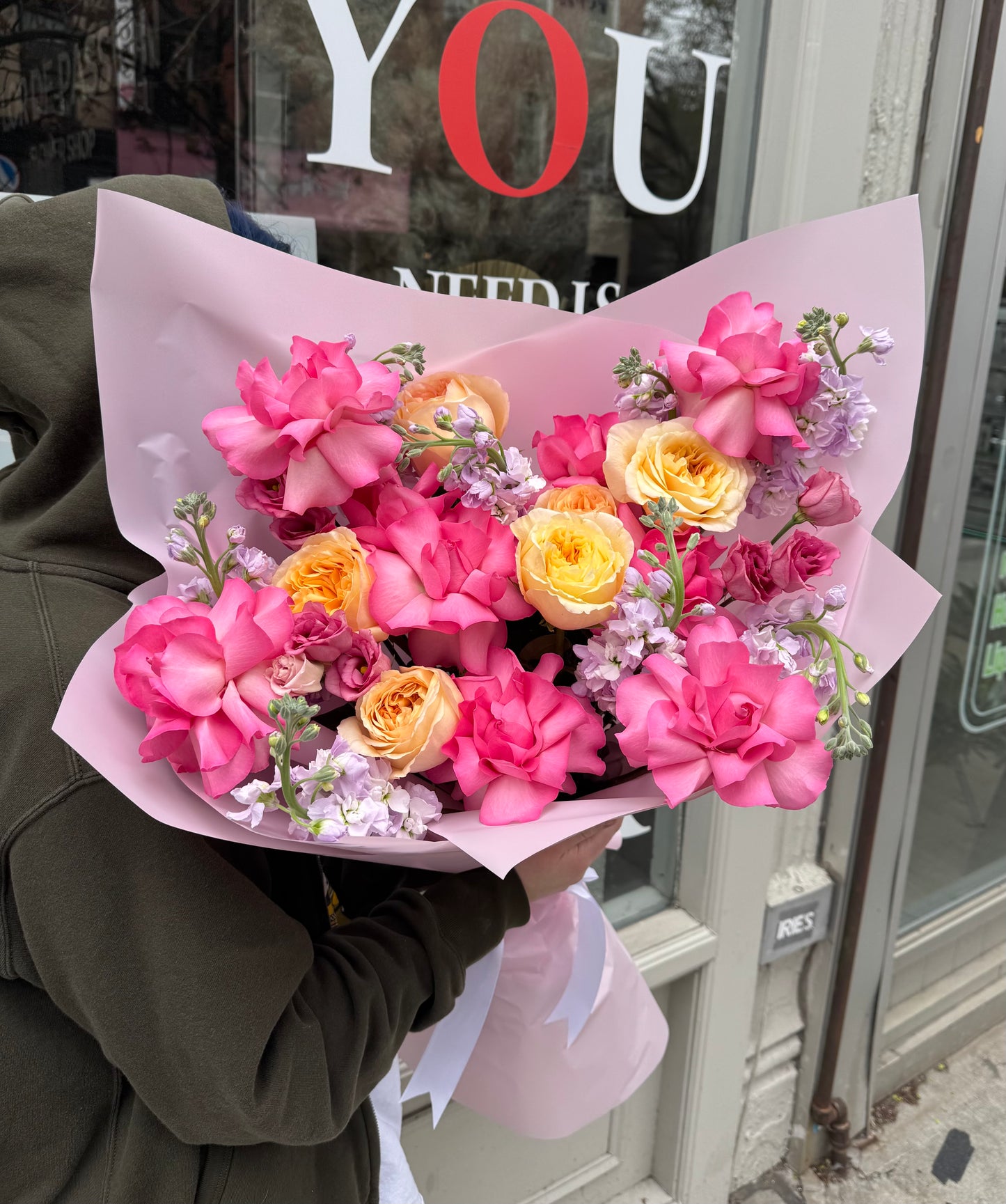 “Gentle voice” Bouquet (garden roses, French roses, stocks)