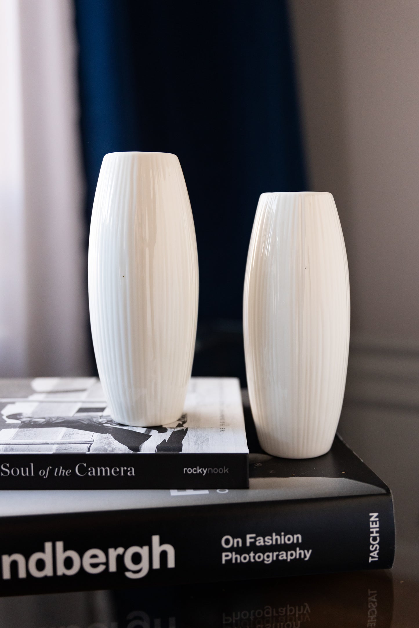 Simple Style Geometry White Ceramic Vase