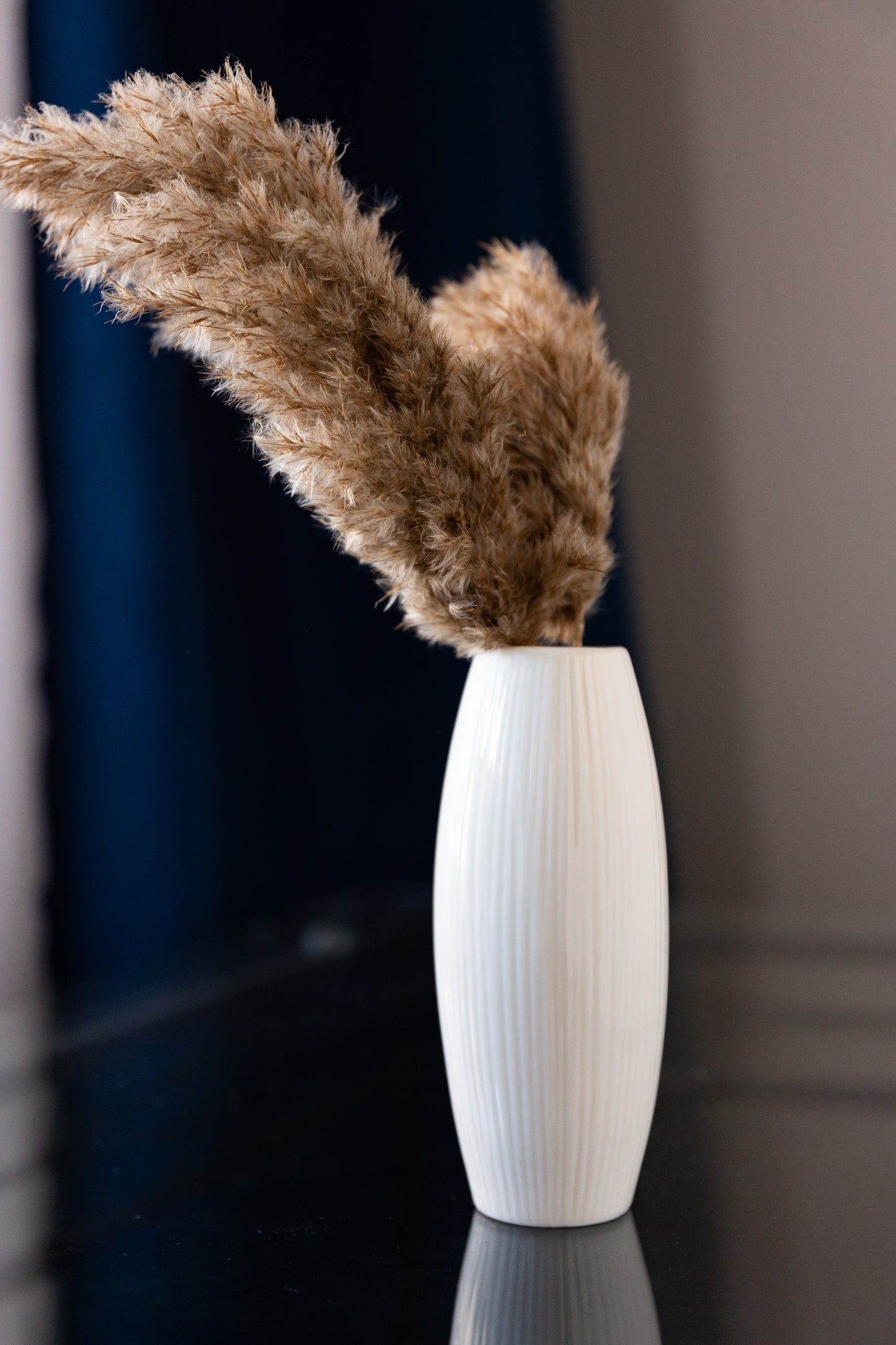 Simple Style Geometry White Ceramic Vase