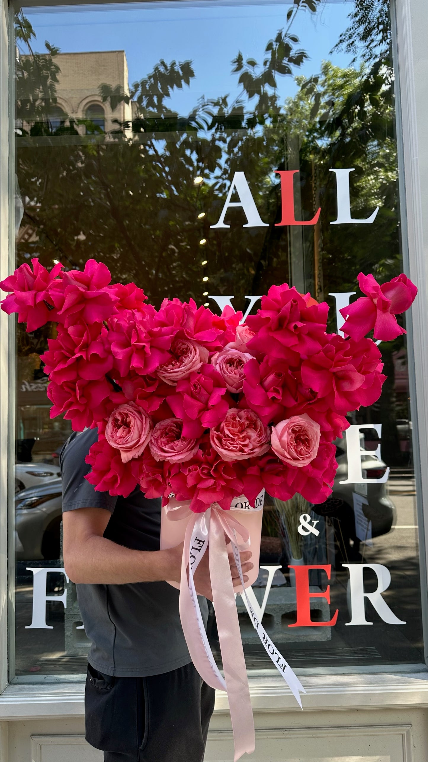 "Words of Love" Box (hot pink French roses, pink expression garden roses)