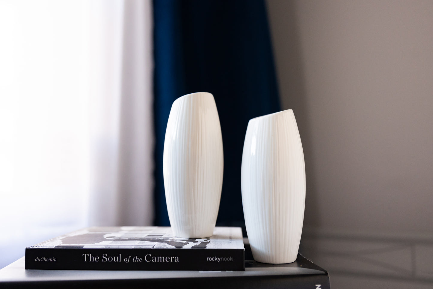 Simple Style Geometry White Ceramic Vase