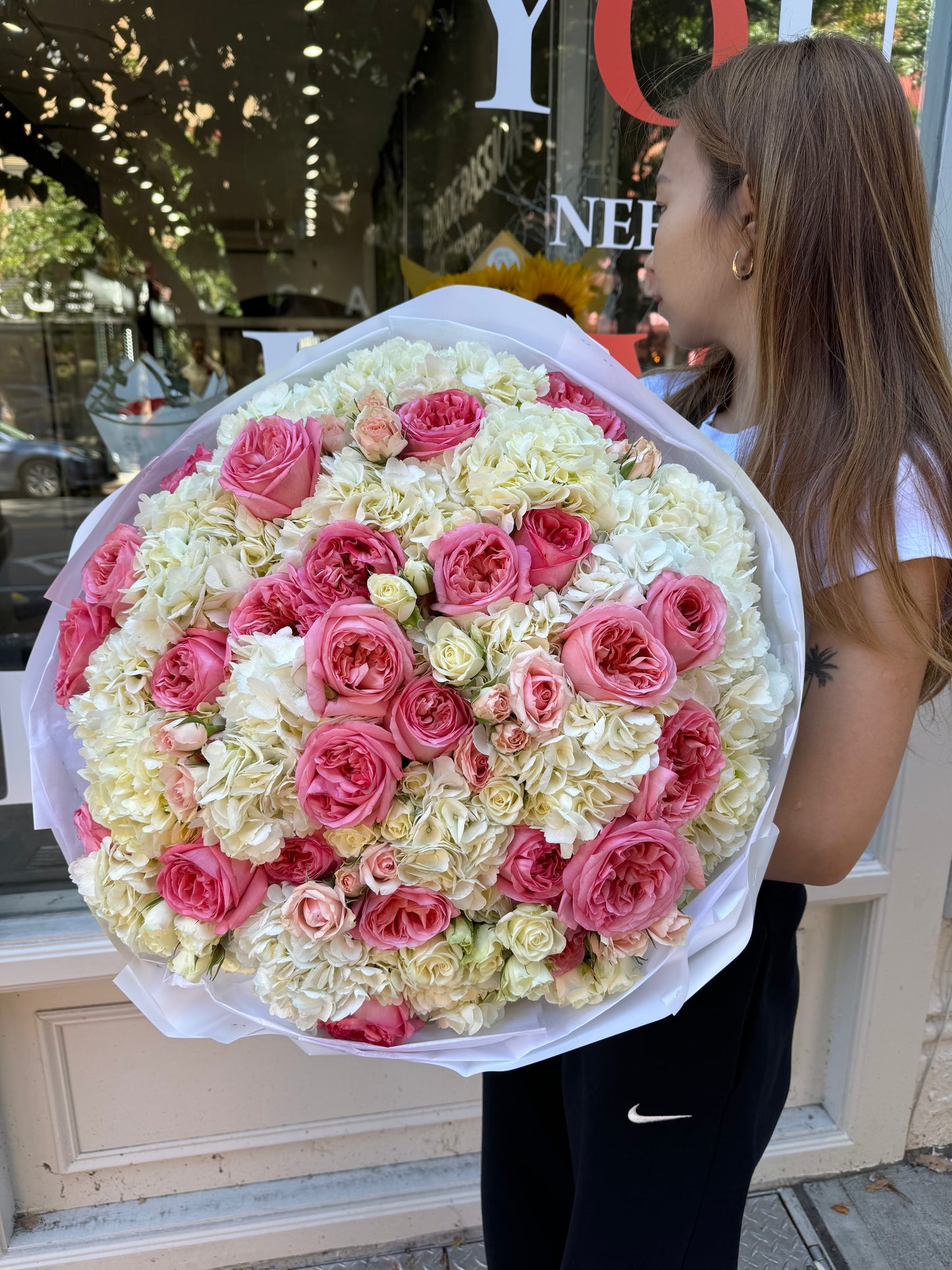 "Everything for you" Bouquet ( garden roses, hydrangeas, spray roses)