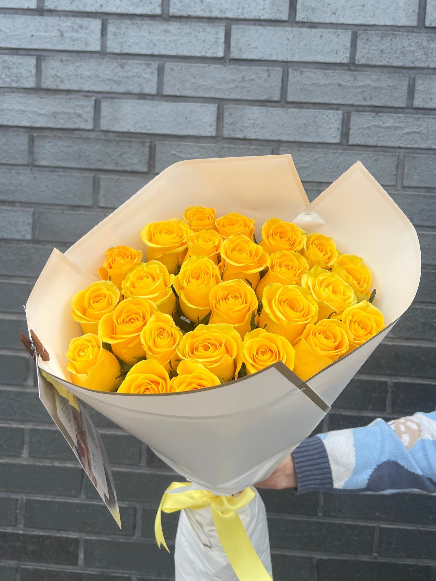 Yellow Long Stem Roses