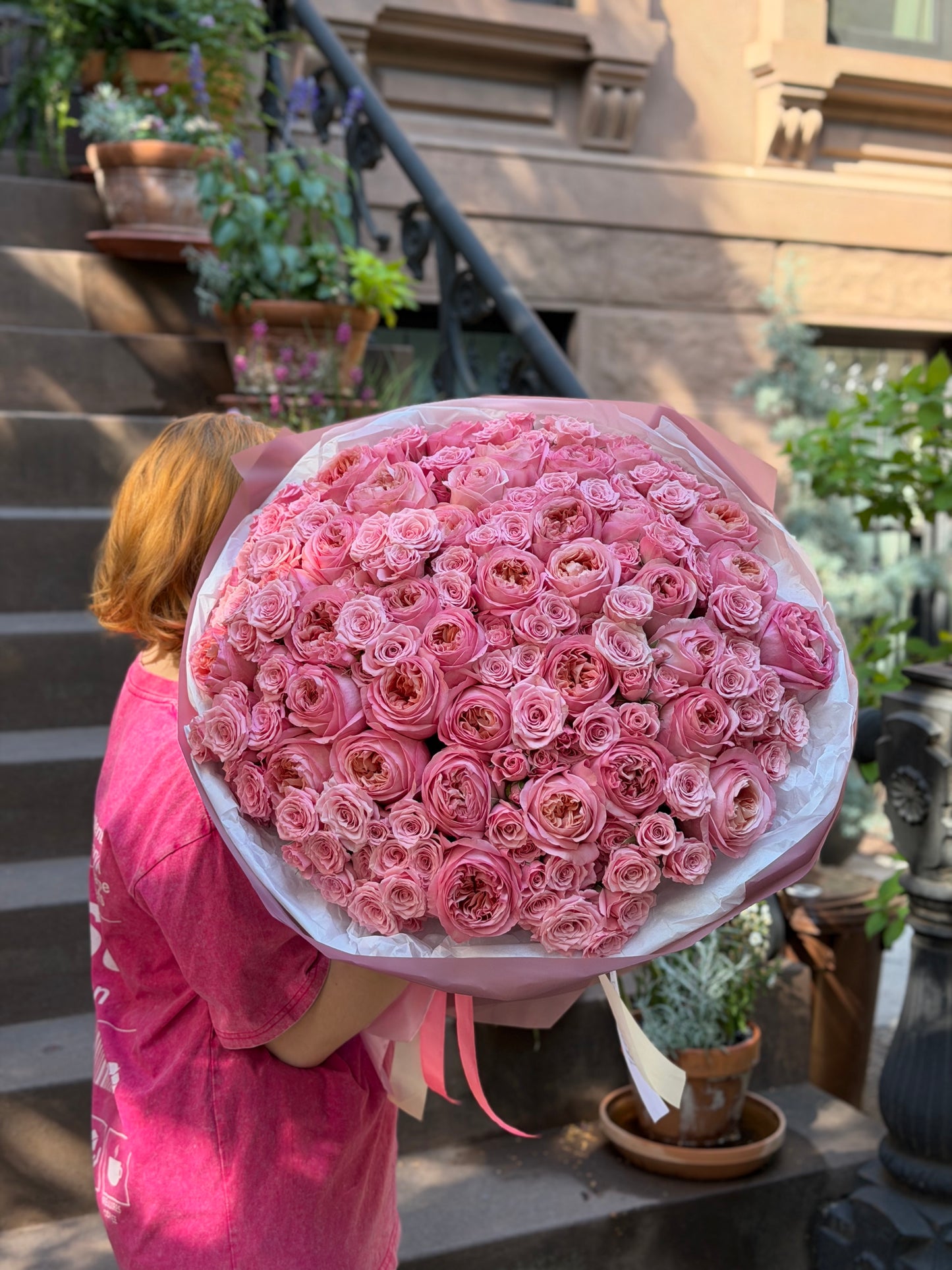 “Deep Feeling” Bouquet (Pink Expression Garden Roses, Spray Roses)