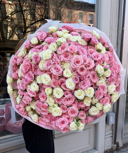 Mix Pink & White Spray Roses