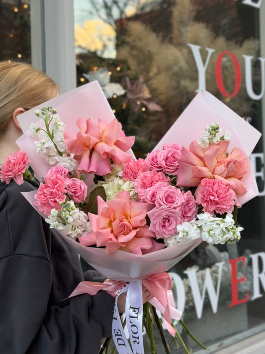 "Strawberry Mouse" Bouquet  (Valentine's Day)
