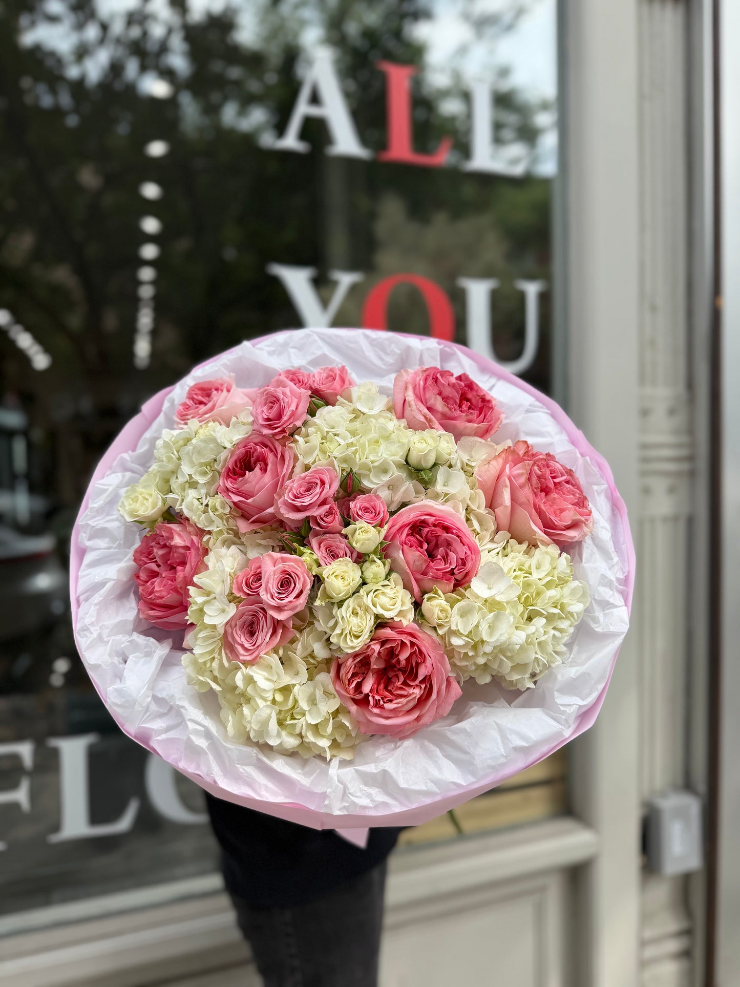 "Everything for you" Bouquet (Garden Roses, Hydrangeas, Spray Roses)