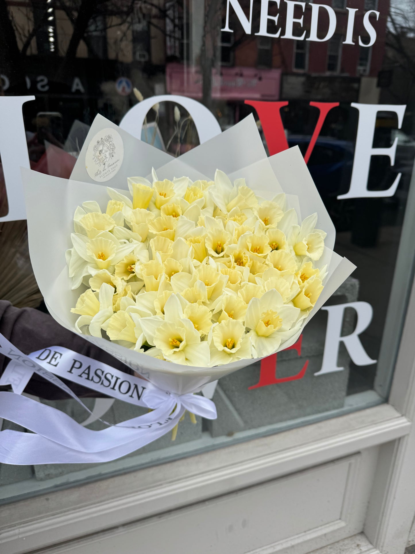 Mono White Daffodils Bouquet