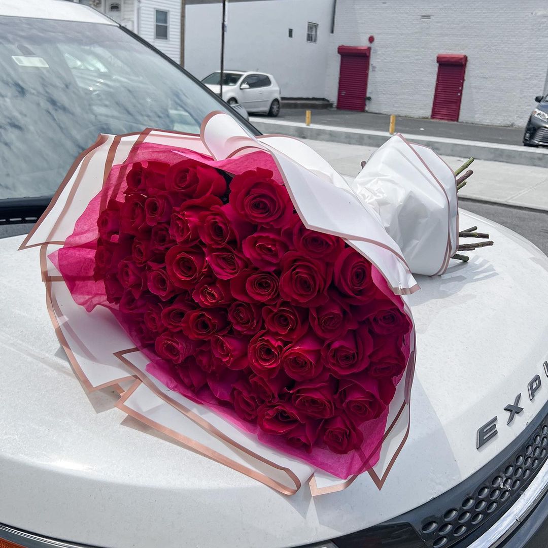 Hot Pink Roses Bouquet