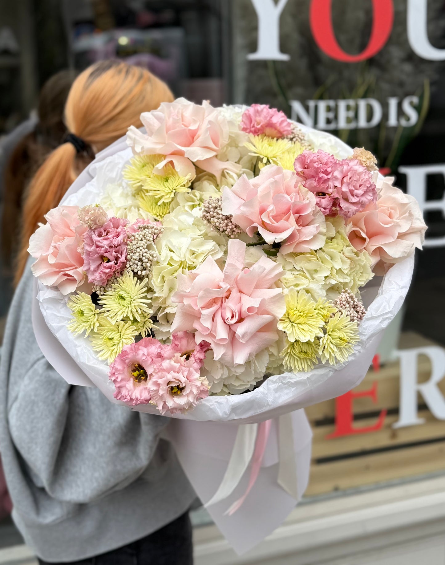 “Gentle Hug” Bouquet (Mother's Day)