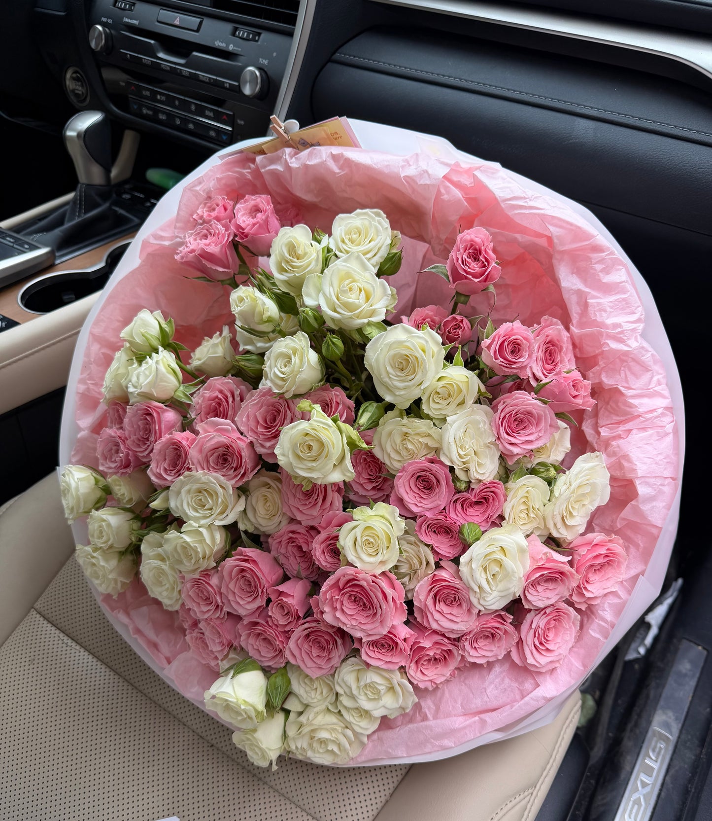 Mix Pink & White Spray Roses
