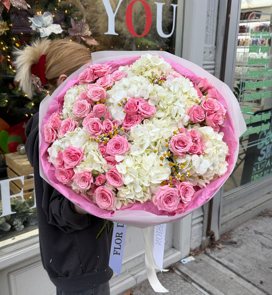 “Sweet Candy” Bouquet (chamomiles, spray roses, hydrangeas)