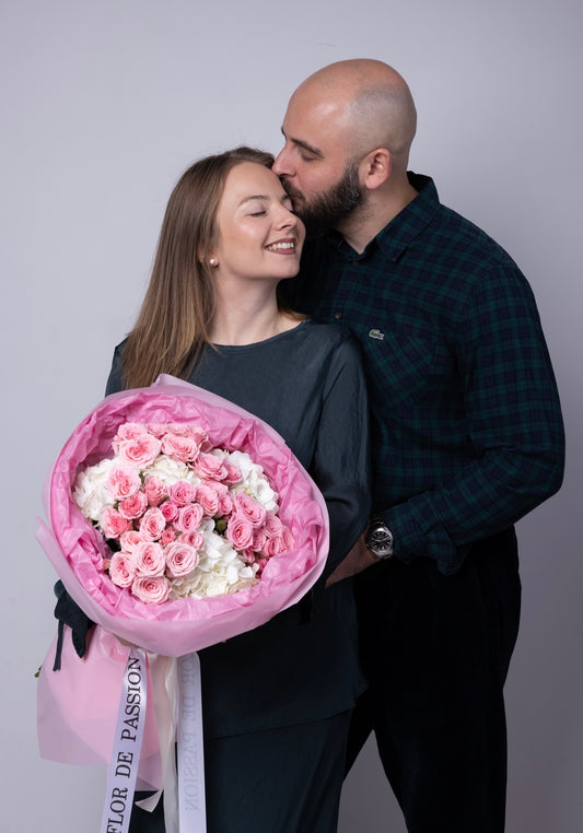 "I love you" Bouquet (Spray Roses, Hydrangeas)