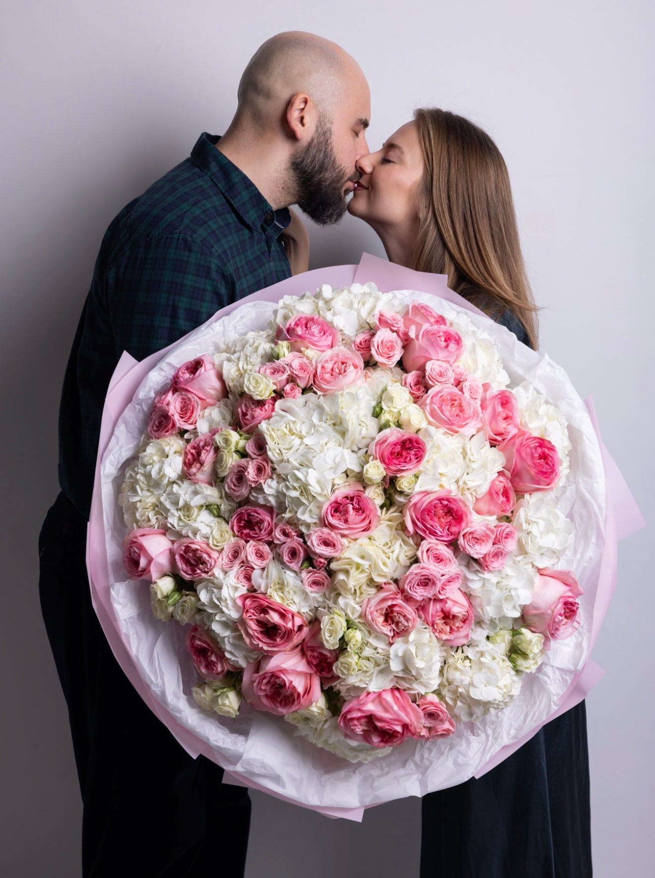 "Everything for you" Bouquet ( garden roses, hydrangeas, spray roses)