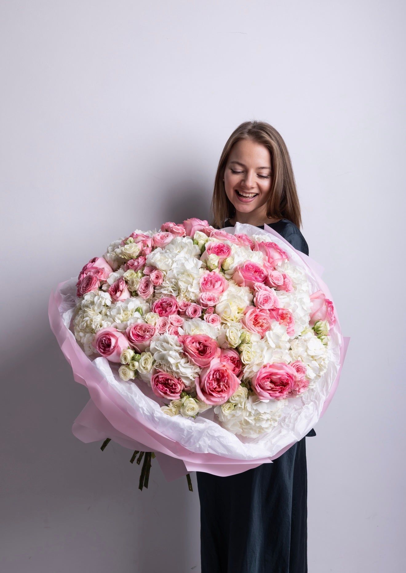 "Everything for you" Bouquet ( garden roses, hydrangeas, spray roses)