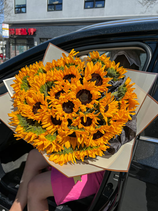 Mono Bouquet of Sunflowers