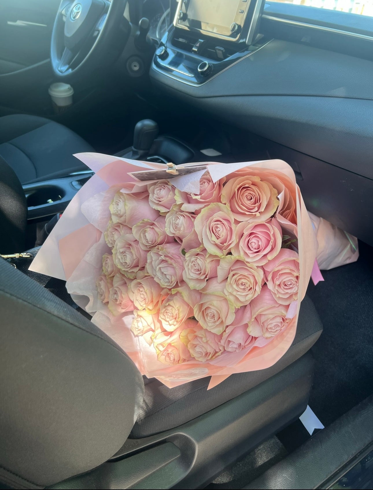 Pink Mondial Roses (Valentine's Day)